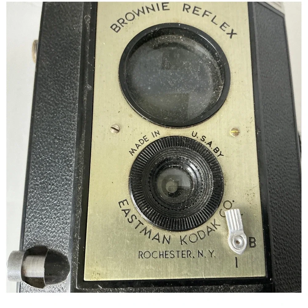Kodak Vintage Brownie Reflex Twin Lens Box Camera Art Deco 127 Film Rochester NY
